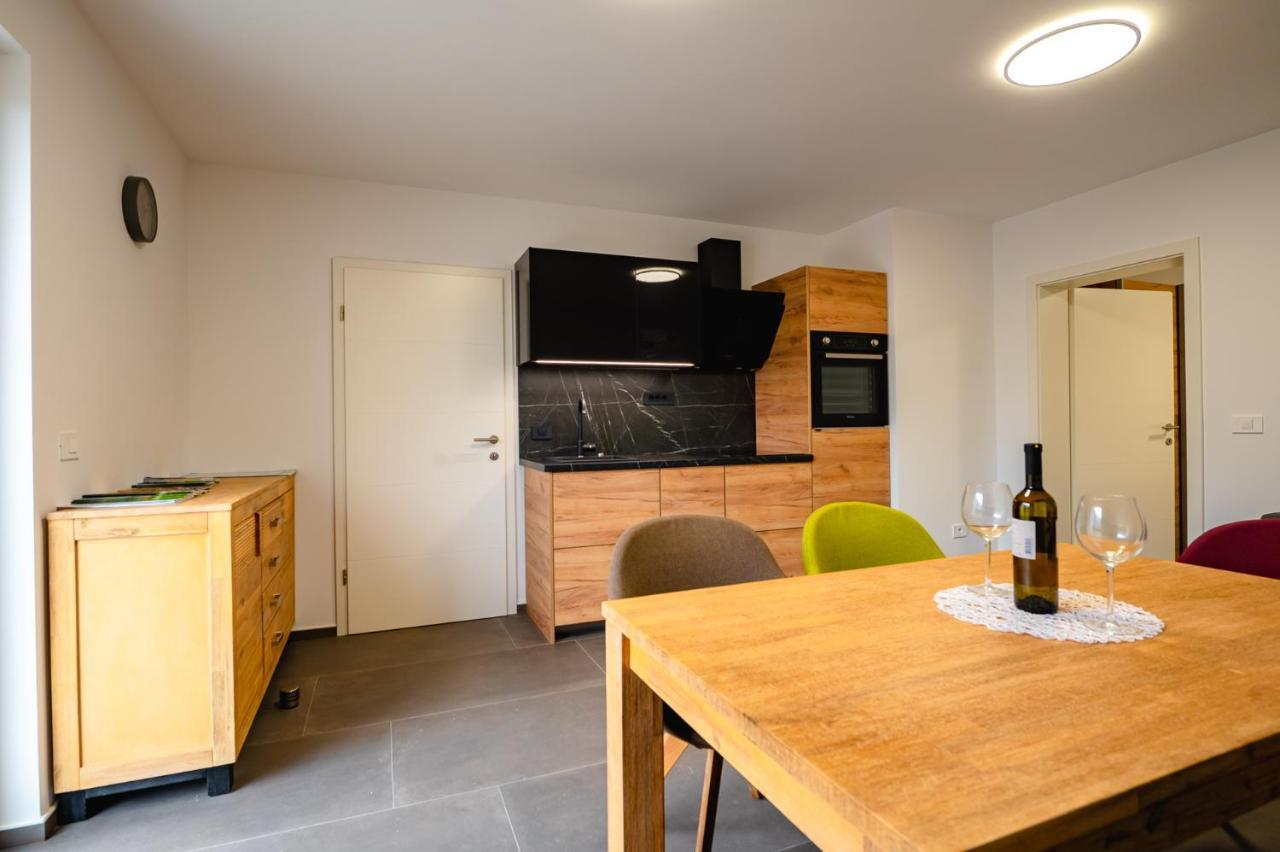 Luxury Ad Apartment
