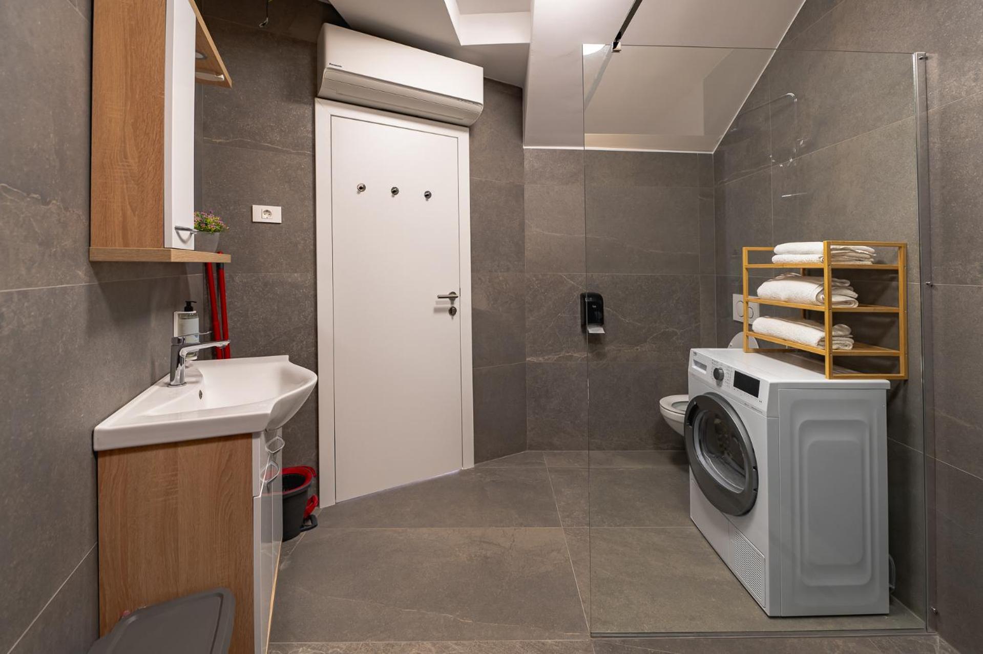Apartment Luxury Ad *